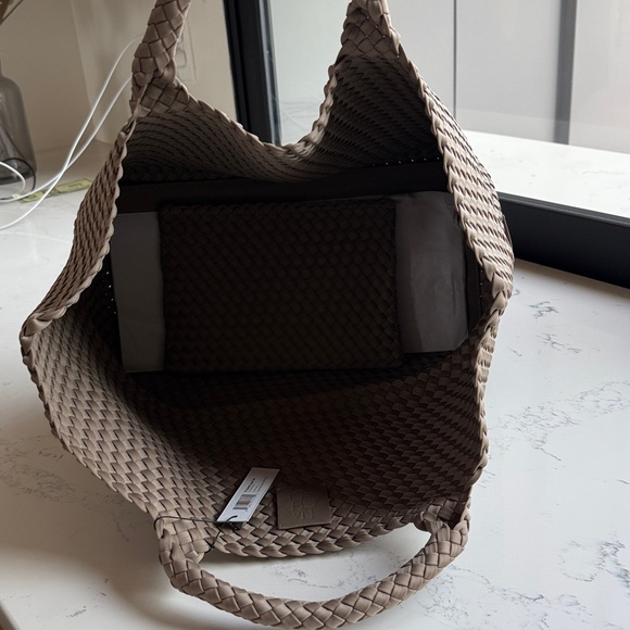 Naghedi St. Barths Large Tote Bag Color Cashmere NWT - Picture 8 of 12